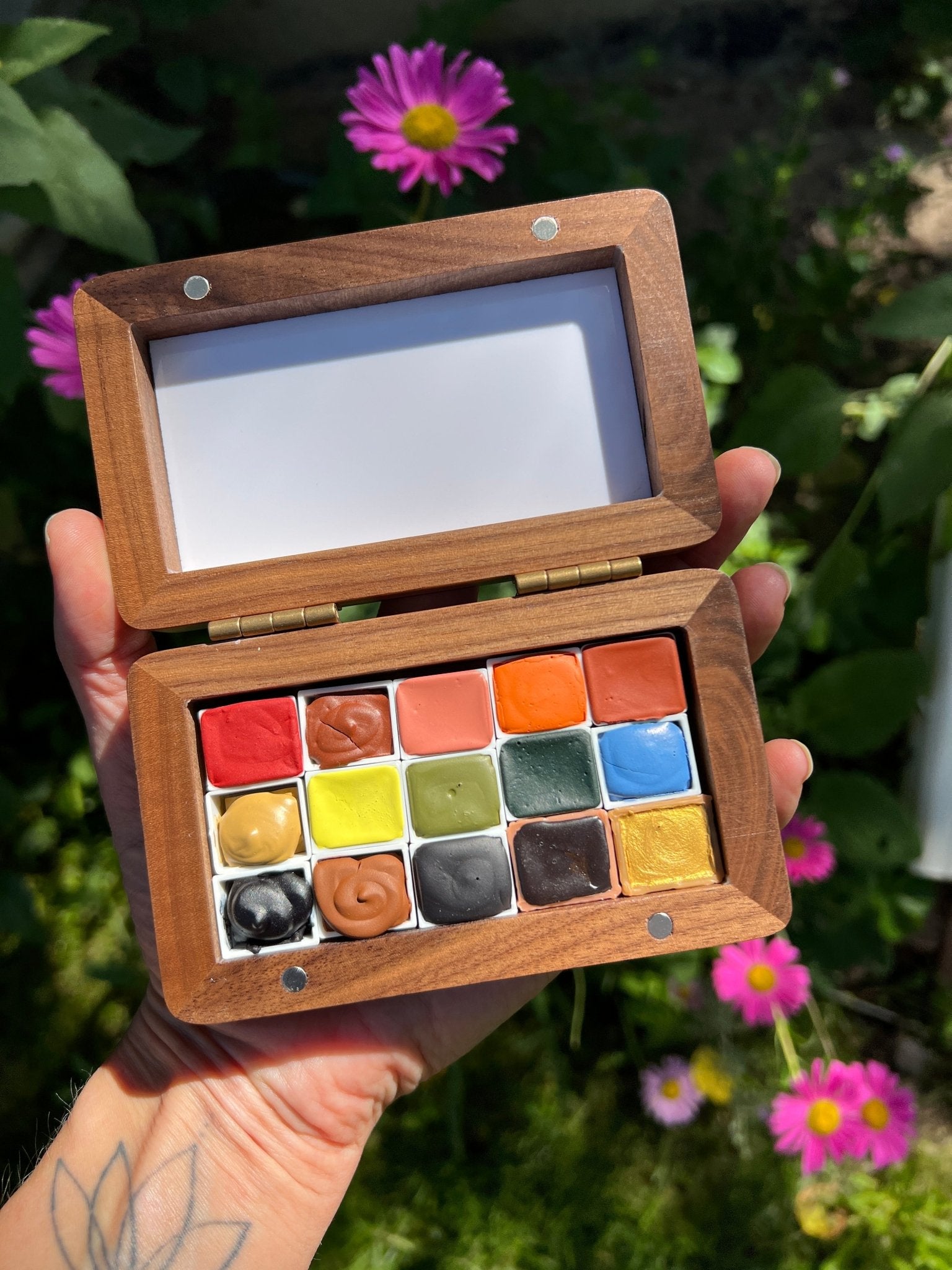 The Perfect Autumn Palette, 15 colors of paint in a wood palette box - Ruby Mountain